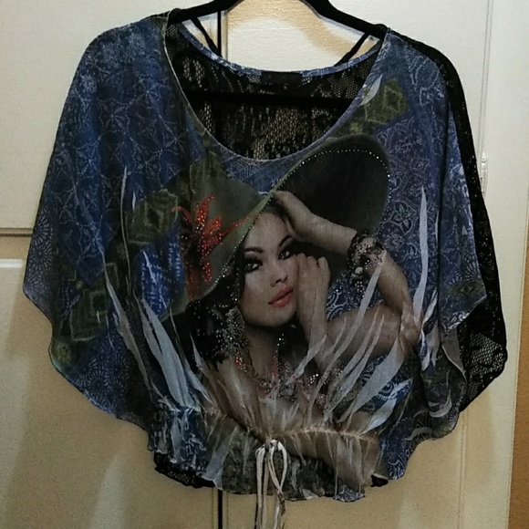 Women's top size medium - Picture 2 of 5